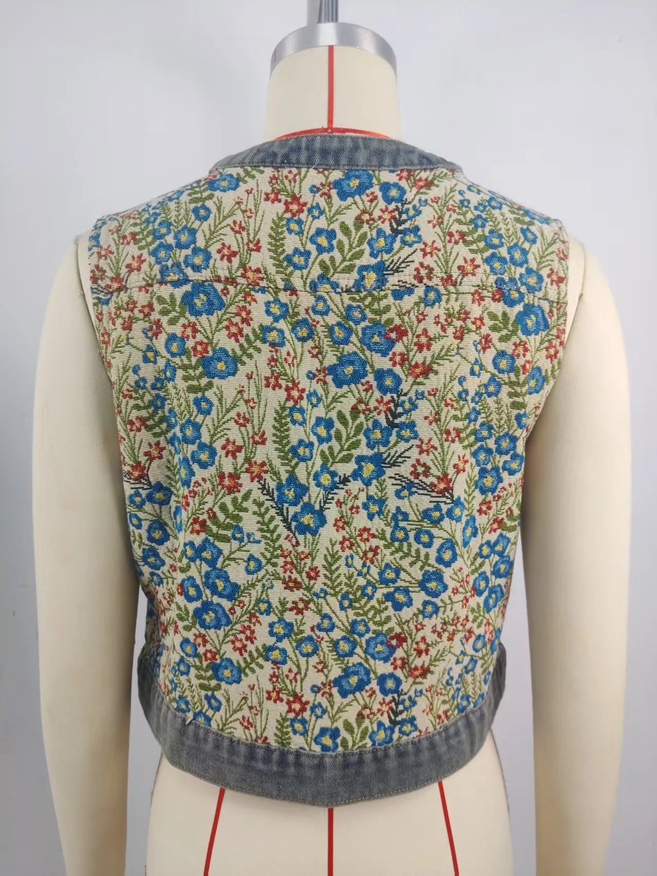 Gilet Femme en Denim Brodé – Style Bohème Chic et Tendance!